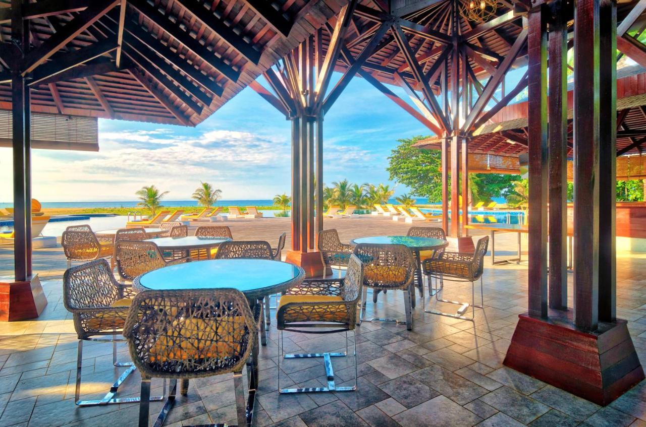Borneo Eagle Resort Kota Kinabalu Exterior foto